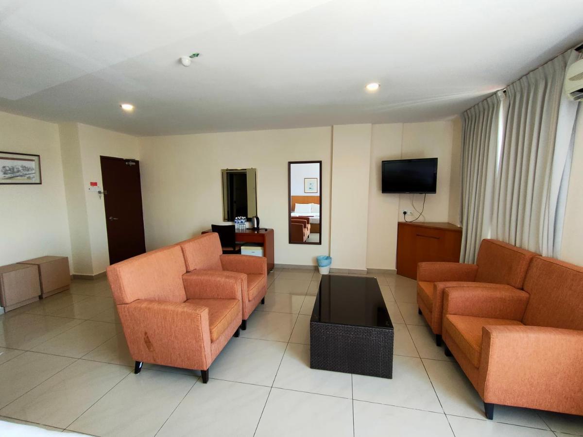 Mrc Hotel Melaka Raya Zewnętrze zdjęcie